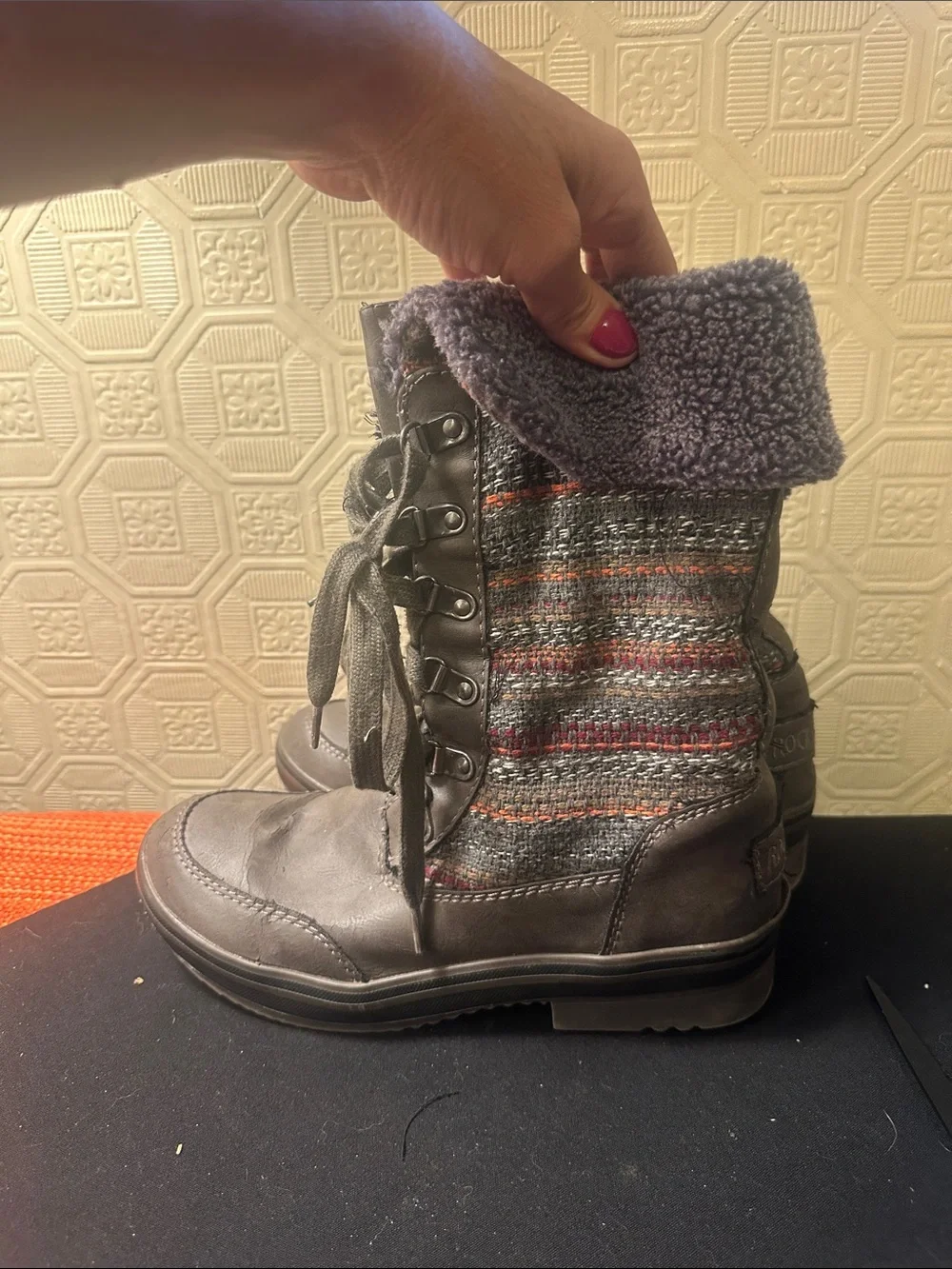 Rocket Dog Gray Fold-Over Lace-Up Winter Boots
